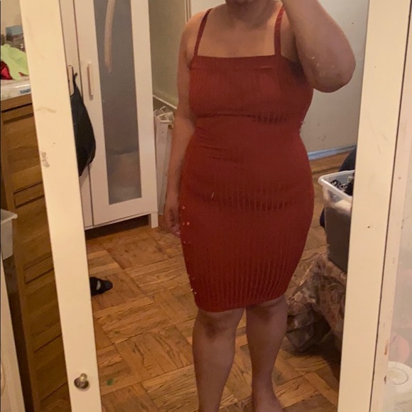 Dress - Picture 6 of 7